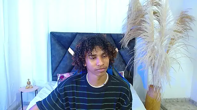 Snapshot of angelll18_ chatting on 02-09-26, 08:35 angelll18 online show from 02-09-26, 08:35