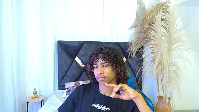 Snapshot of angelll18_ chatting on 02-13-26, 08:49 angelll18 online show from 02-13-26, 08:49