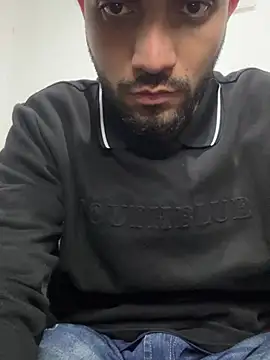 Snapshot of jamess_0 chatting on 02-14-26, 05:37 jamess 0 online show from 02-14-26, 05:37