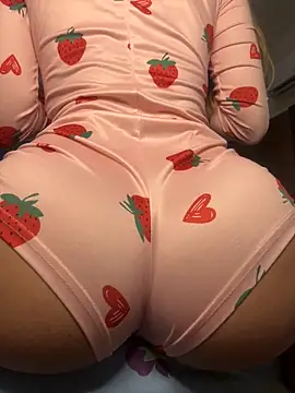 privsloirinha online show from 04-16-26, 01:28