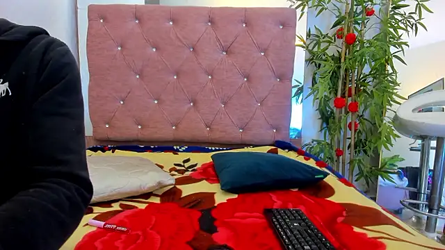 Jazmin040  online show from 03-09-26, 11:47