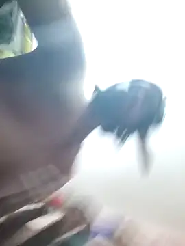 Snapshot of suhxil79 chatting on 03-11-26, 06:14 suhxil79 online show from 03-11-26, 06:14