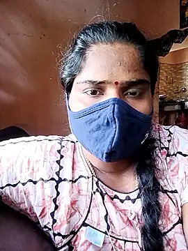 Snapshot of Tamil_Bhuvi69 chatting on 12-18-25, 07:36 Tamil Bhuvi69 online show from 12-18-25, 07:36