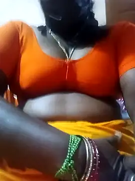 Snapshot of Tamil_Bhuvi69 chatting on 02-13-26, 12:39 Tamil Bhuvi69 online show from 02-13-26, 12:39