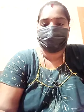 Snapshot of Tamil_Bhuvi69 chatting on 02-15-26, 01:02 Tamil Bhuvi69 online show from 02-15-26, 01:02