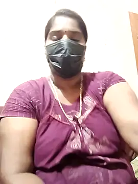 Snapshot of Tamil_Bhuvi69 chatting on 02-18-26, 12:39 Tamil Bhuvi69 online show from 02-18-26, 12:39