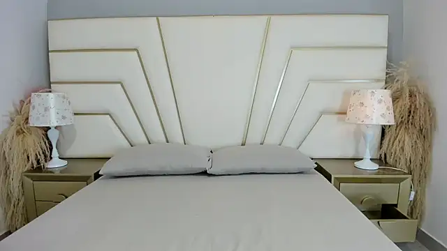 Zara Vidal online show from 12-20-25, 12:29