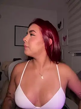 Snapshot of Zarahs_Blare1 chatting on 12-16-25, 02:38 Zarahs Blare1 online show from 12-16-25, 02:38