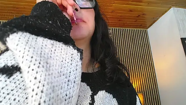 Amy channel online show from 04-24-26, 01:13