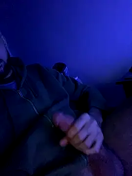 Snapshot of Moh16dz chatting on 12-13-25, 10:59 Moh16dz online show from 12-13-25, 10:59