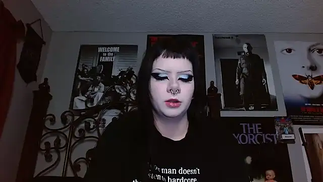 Snapshot of Bettieee_Agura chatting on 03-04-26, 11:00 Bettieee Agura online show from 03-04-26, 11:00