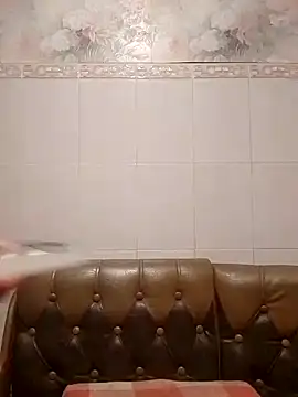 Snapshot of LinaLight88 chatting on 01-14-26, 08:03 LinaLight88 online show from 01-14-26, 08:03