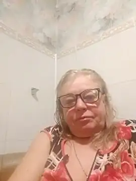 Snapshot of LinaLight88 chatting on 01-15-26, 09:18 LinaLight88 online show from 01-15-26, 09:18