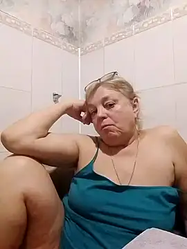 Snapshot of LinaLight88 chatting on 02-23-26, 08:06 LinaLight88 online show from 02-23-26, 08:06