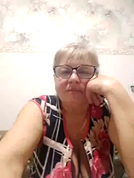 Snapshot of LinaLight88 chatting on 03-08-26, 08:23 LinaLight88 online show from 03-08-26, 08:23