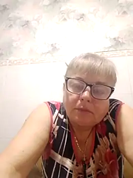 Snapshot of LinaLight88 chatting on 03-10-26, 10:15 LinaLight88 online show from 03-10-26, 10:15