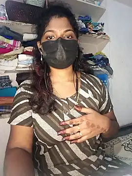 Snapshot of tamilsaisree chatting on 01-18-26, 06:01 tamilsaisree online show from 01-18-26, 06:01