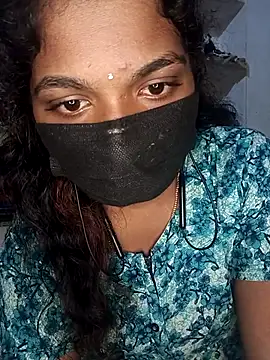 Snapshot of tamilsaisree chatting on 02-09-26, 05:50 tamilsaisree online show from 02-09-26, 05:50