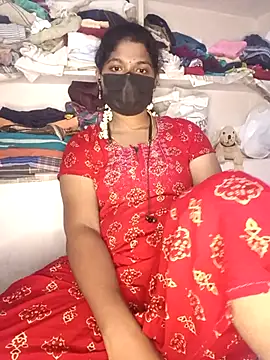 Snapshot of tamilsaisree chatting on 02-16-26, 04:58 tamilsaisree online show from 02-16-26, 04:58