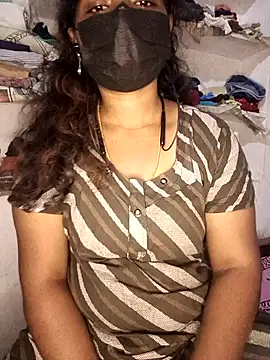 Snapshot of tamilsaisree chatting on 02-18-26, 06:48 tamilsaisree online show from 02-18-26, 06:48