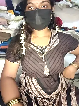 Snapshot of tamilsaisree chatting on 03-06-26, 05:20 tamilsaisree online show from 03-06-26, 05:20