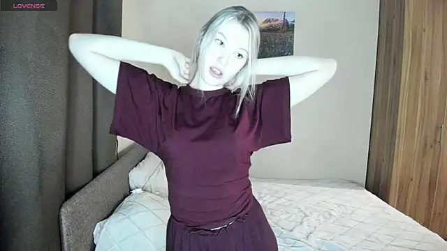 SkyeDavis online show from 02-06-26, 07:17