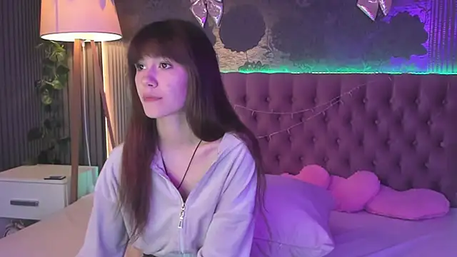 MilanaHotts online show from 06-10-26, 12:37