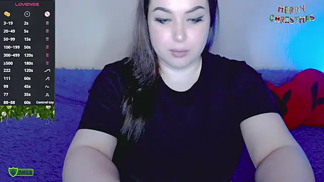 Snapshot of Curvy_Molly chatting on 12-08-24, 10:25 Curvy Molly online show from 12-08-24, 10:25