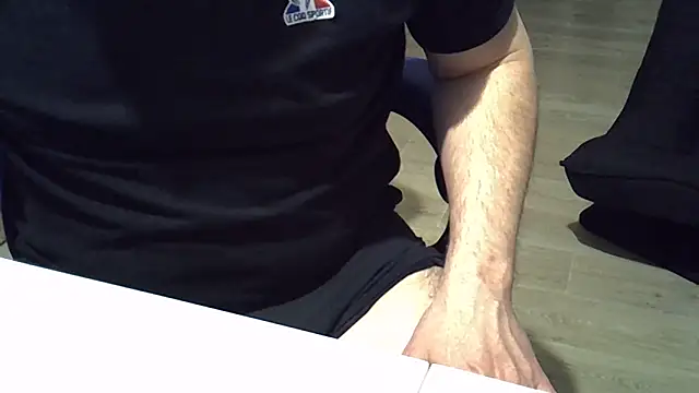 Snapshot of Zetros_15 chatting on 03-18-26, 11:08 Zetros 15 online show from 03-18-26, 11:08