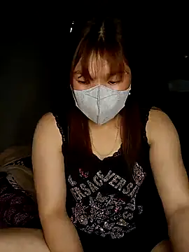 Snapshot of May-Ne chatting on 02-25-26, 05:28 May-Ne online show from 02-25-26, 05:28