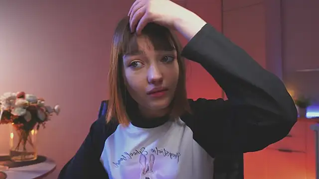 Leyla crsh online show from 04-22-26, 05:10