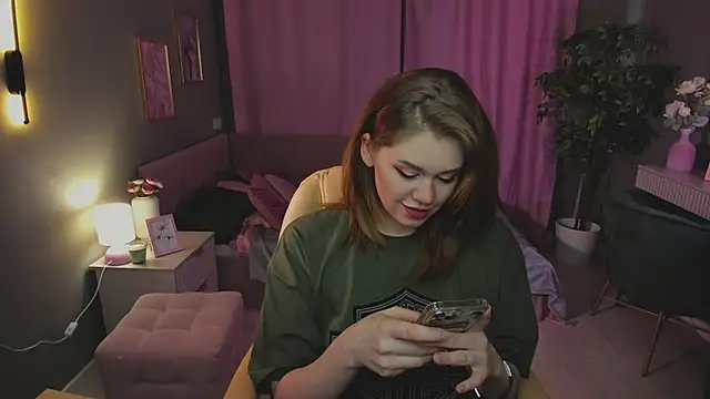 Snapshot of Alison_Doody chatting on 02-12-26, 04:40 Alison Doody online show from 02-12-26, 04:40