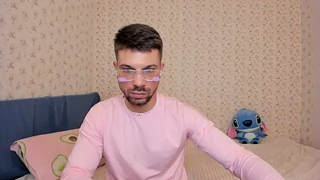 Snapshot of Tony_Wolf chatting on 12-20-25, 07:32 Tony Wolf online show from 12-20-25, 07:32