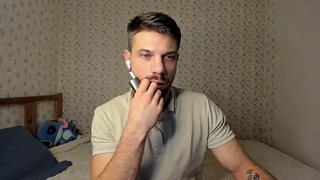 Snapshot of Tony_Wolf chatting on 01-19-26, 02:04 Tony Wolf online show from 01-19-26, 02:04