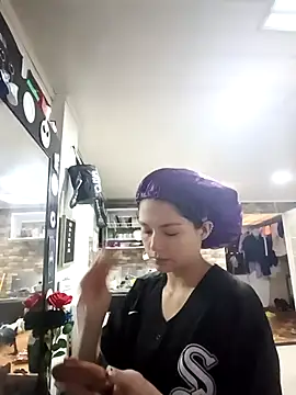 Snapshot of MapeDiamond chatting on 02-25-26, 11:53 MapeDiamond online show from 02-25-26, 11:53