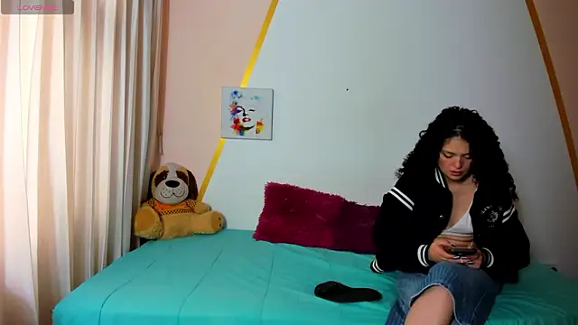 Snapshot of MapeDiamond chatting on 03-16-26, 02:54 MapeDiamond online show from 03-16-26, 02:54