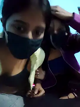 Snapshot of Aaradhya-Rani chatting on 12-17-25, 08:15 Aaradhya-Rani online show from 12-17-25, 08:15