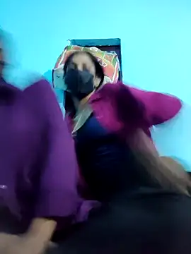 Snapshot of Aaradhya-Rani chatting on 12-19-25, 11:50 Aaradhya-Rani online show from 12-19-25, 11:50