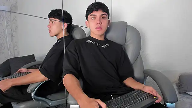  TaylorBlack online show from 04-10-26, 11:37