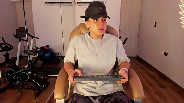  TaylorBlack online show from 04-25-26, 11:35