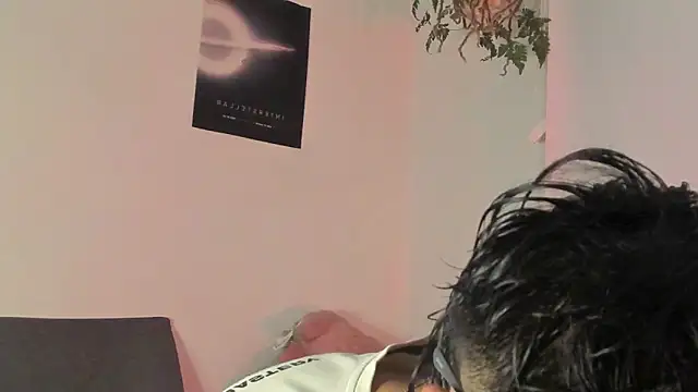 Snapshot of charlie_dicker chatting on 01-05-26, 11:41 charlie dicker online show from 01-05-26, 11:41