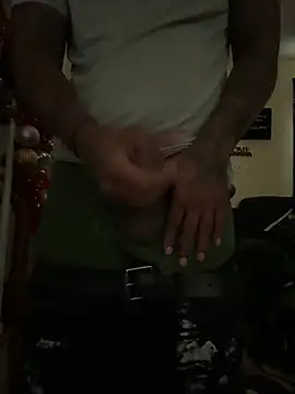 Snapshot of daddydarkskindikk chatting on 03-04-26, 02:01 daddydarkskindikk online show from 03-04-26, 02:01