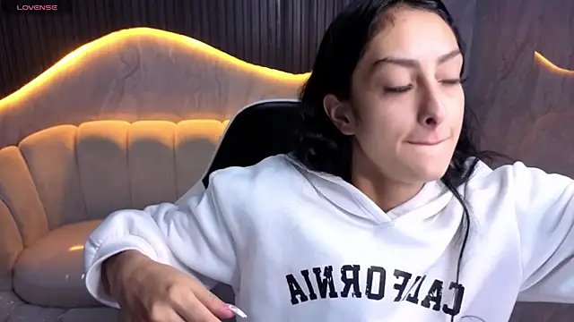 Tifany Tx online show from 04-26-26, 12:36