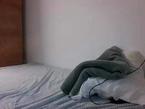 Snapshot of sweetpinoy2027 chatting on 02-17-26, 03:40 sweetpinoy2027 online show from 02-17-26, 03:40