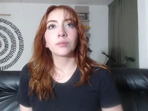 Snapshot of BeautyYoungblond chatting on 04-30-26, 06:53 BeautyYoungblond online show from 04-30-26, 06:53