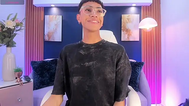 Snapshot of Owen_JP chatting on 03-13-26, 08:26 Owen JP online show from 03-13-26, 08:26