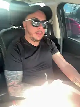 Diegohernan17 online show from 06-27-26, 03:39