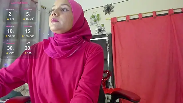 Snapshot of Sara-Maalouf chatting on 02-07-26, 08:12 Sara-Maalouf online show from 02-07-26, 08:12