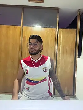 Snapshot of thedragonboyxxx chatting on 03-06-26, 04:09 thedragonboyxxx online show from 03-06-26, 04:09