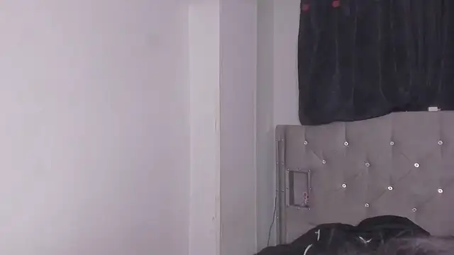 Snapshot of naughtysalomon__ chatting on 02-15-26, 12:51 naughtysalomon online show from 02-15-26, 12:51